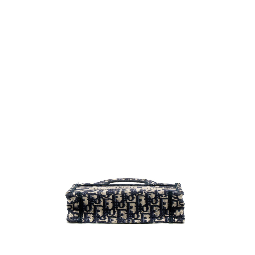 dior-mini-book-tote-blue-oblique-embroidery-1