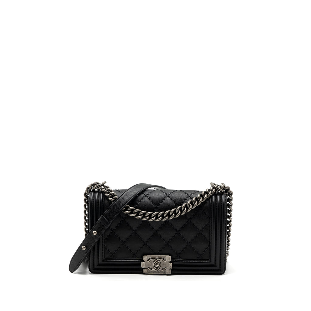 chanel-medium-boy-bag-calfskin-black-ruthenium-shw