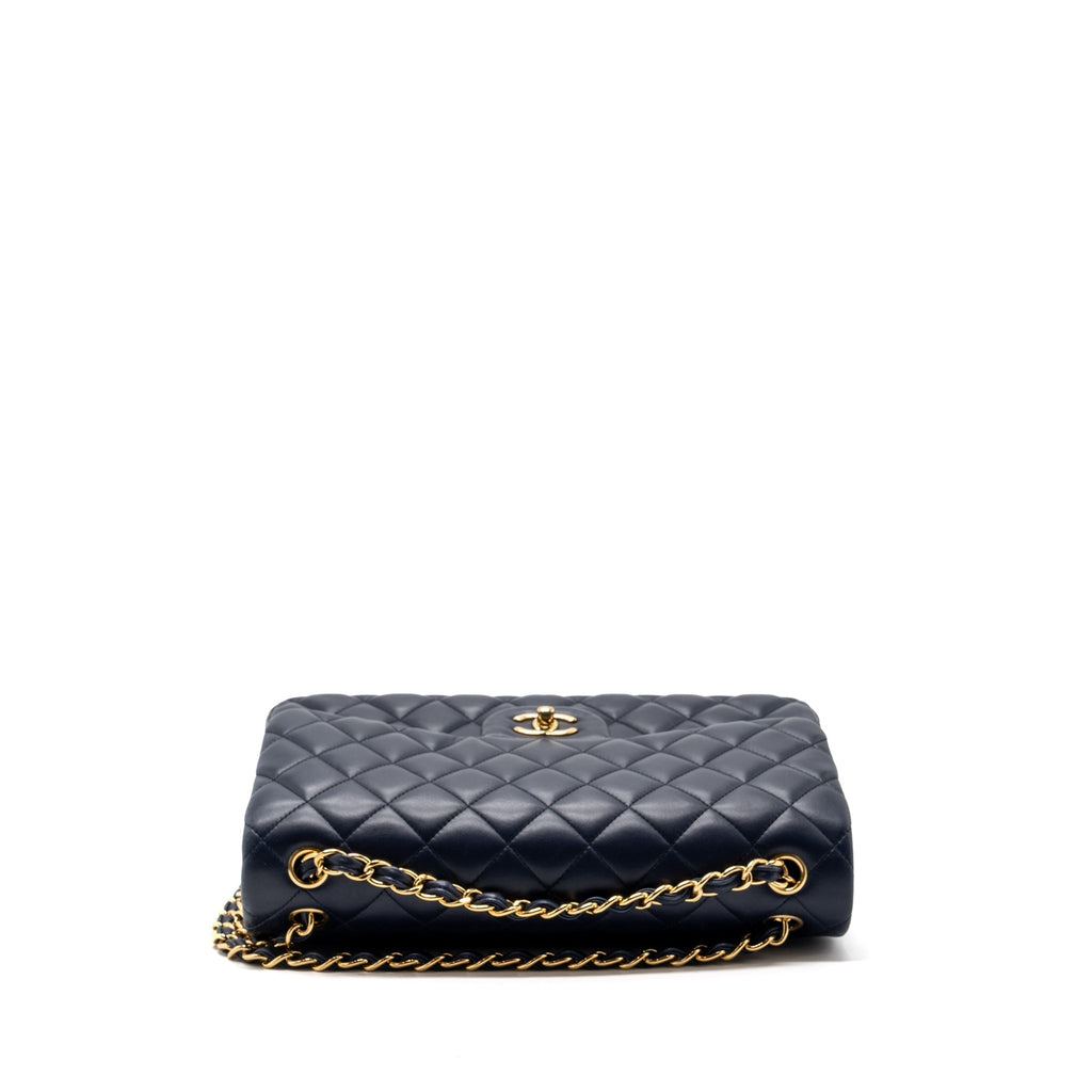 chanel-jumbo-classic-double-flap-lambskin-navy-ghw