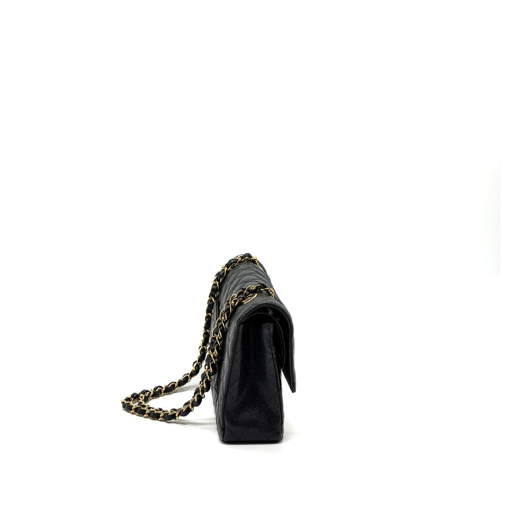 chanel-meedium-classic-double-flap-bag-caviar-black-ghw