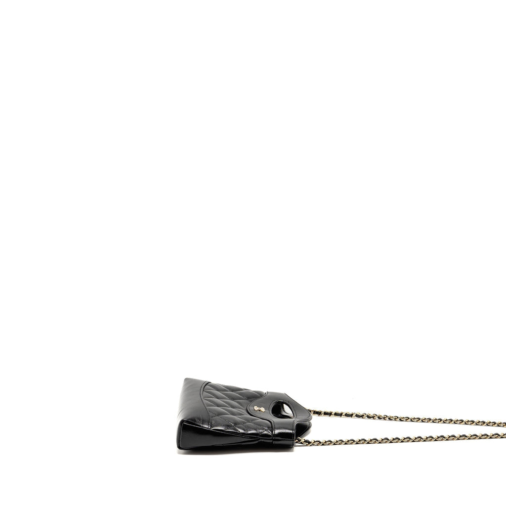 chanel-mini-31-clutch-with-chain-shiny-lambskin-black-lghw-microchip-1