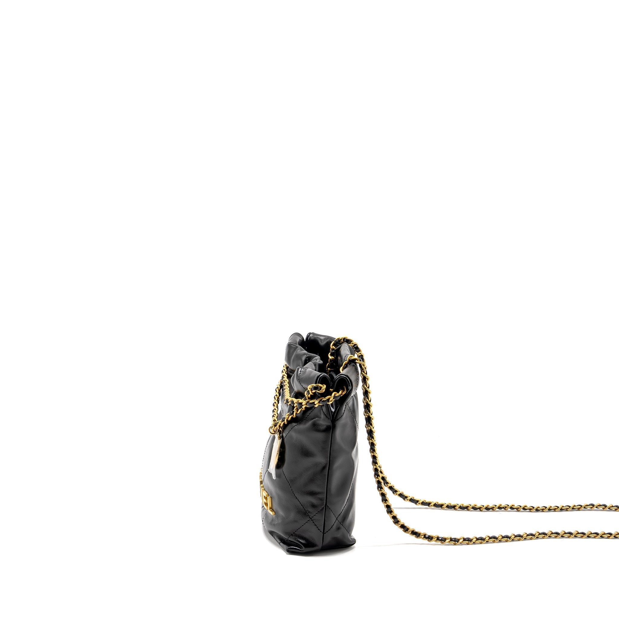 chanel-mini-22-bag-black