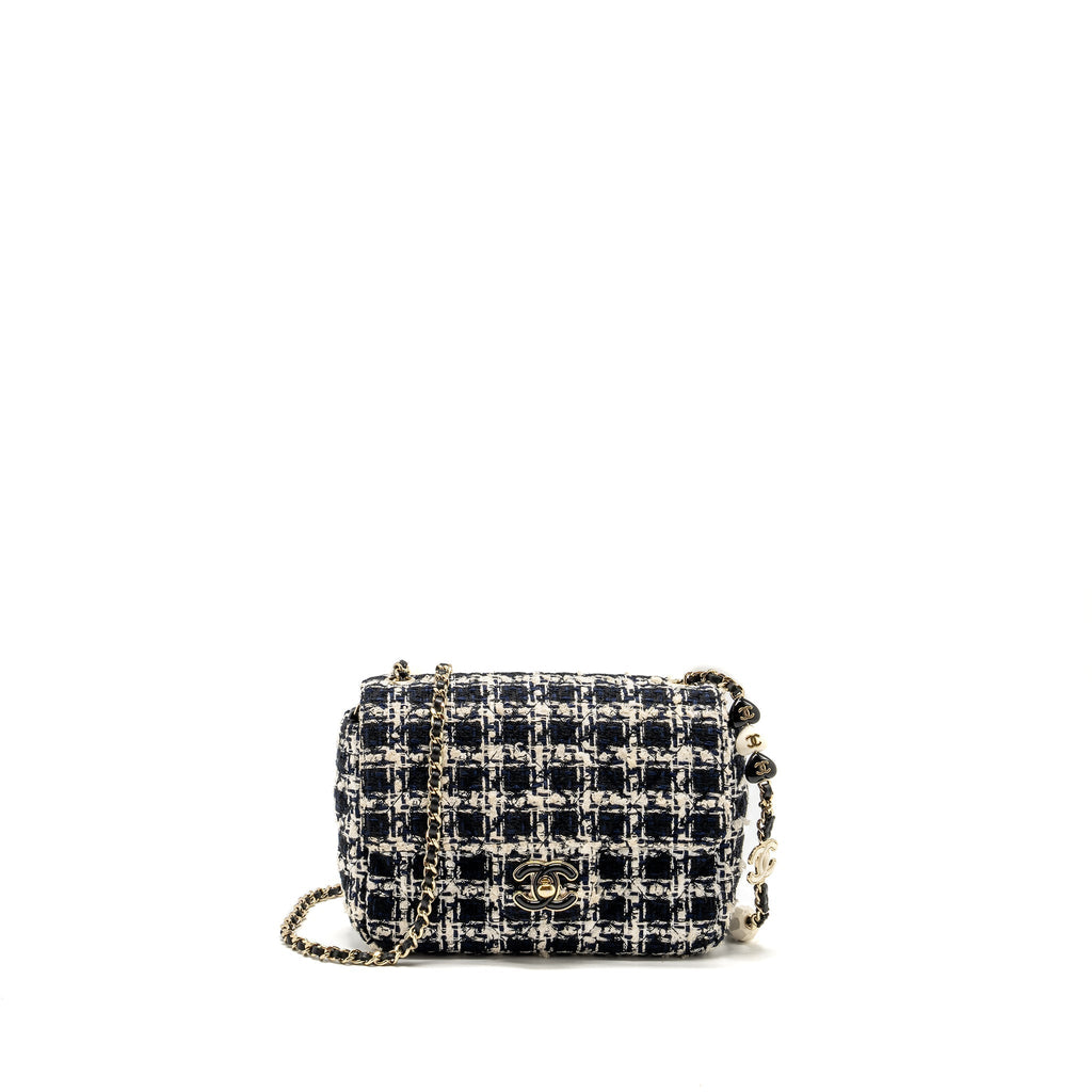 chanel-mini-flap-bag-with-detailed-chain-tweed-black-white-lghw-microchip