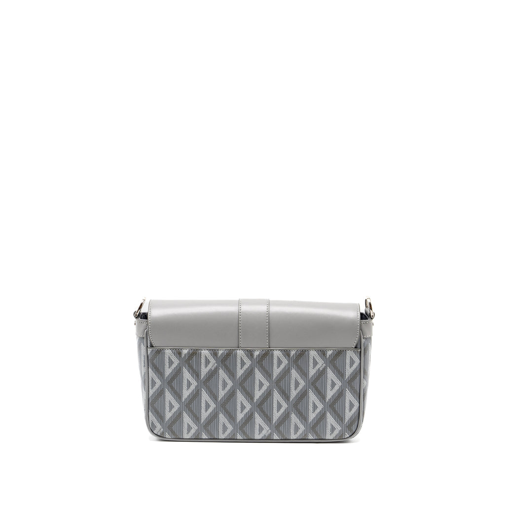 dior-hit-the-road-bag-with-strap-dior-cd-diamond-canvas-grey-with-multicolour-hardware