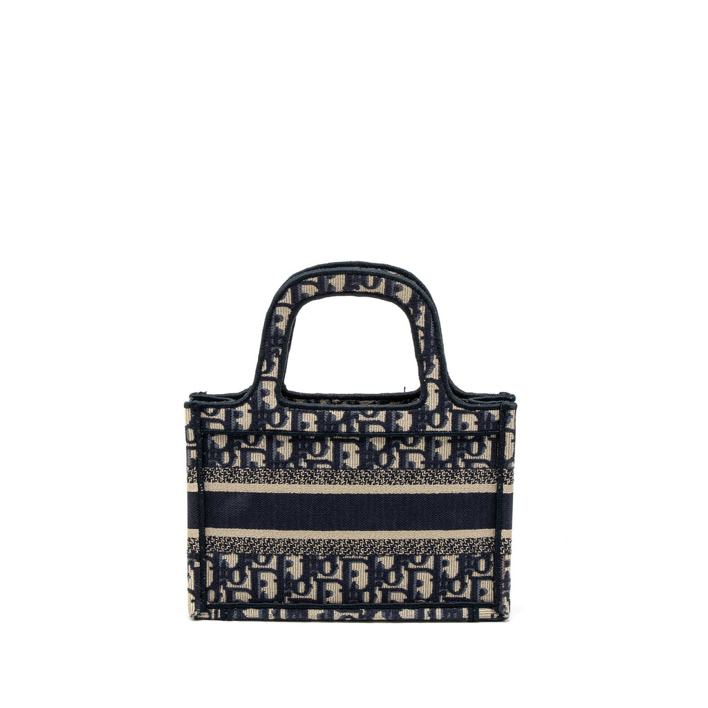 dior-mini-book-tote-blue-oblique-embroidery-1