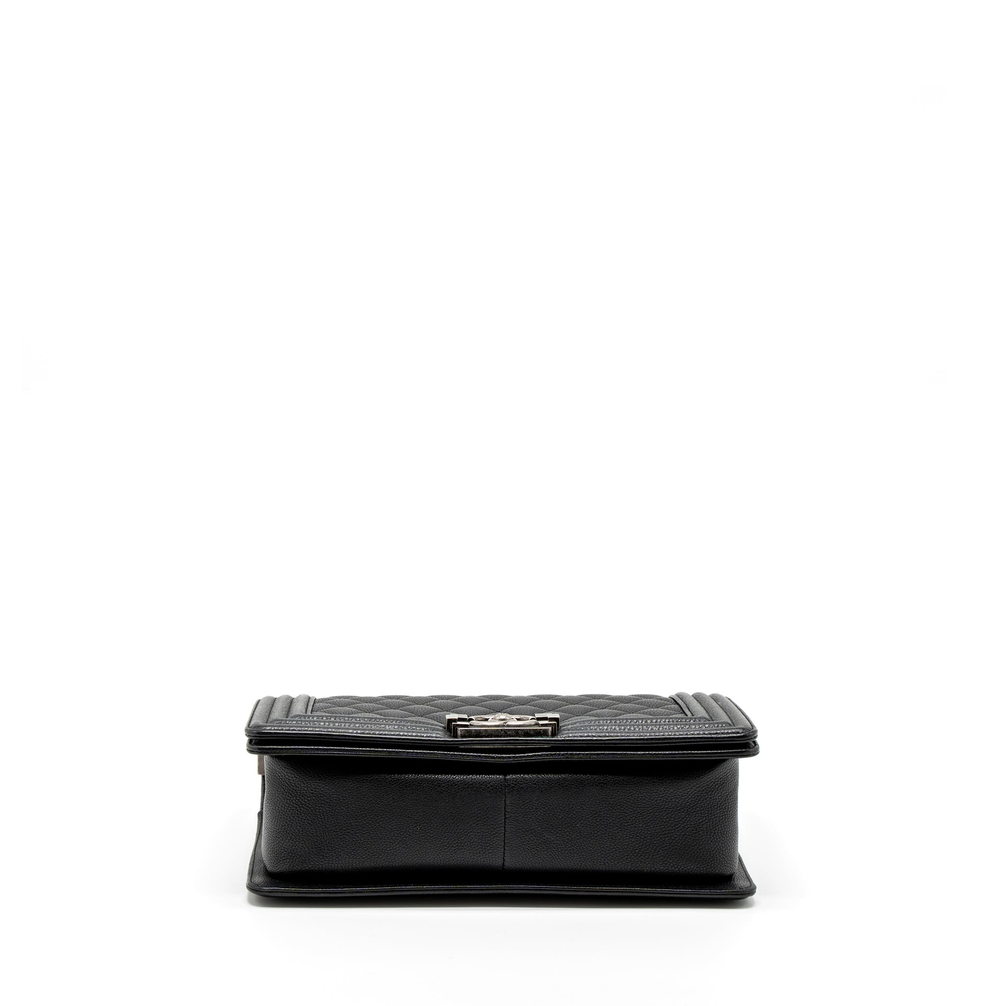 chanel-medium-boy-bag-grained-calfskin-black-ruthenium-hardware