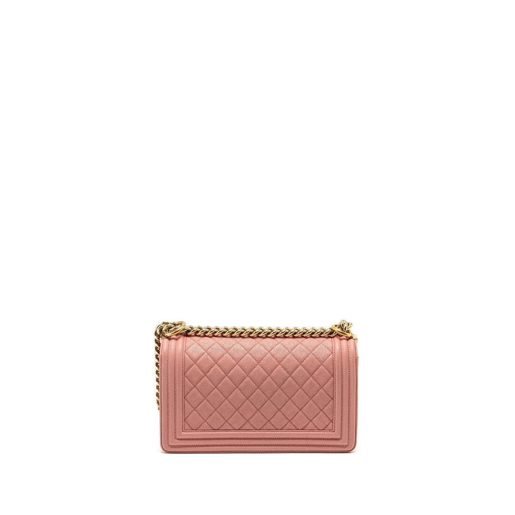 chanel-medium-boy-bag-caviar-pink-lghw