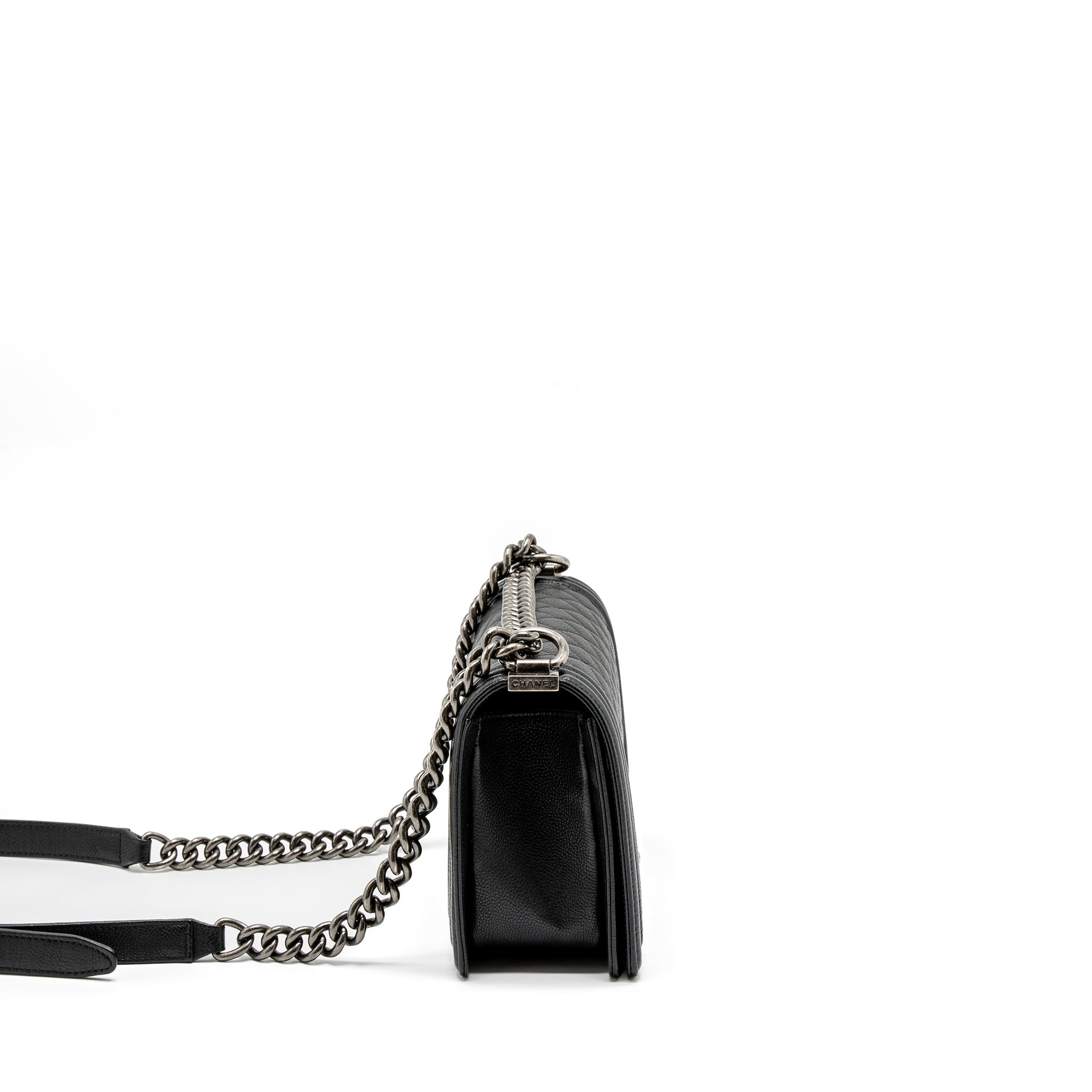 chanel-medium-boy-bag-grained-calfskin-black-ruthenium-hardware