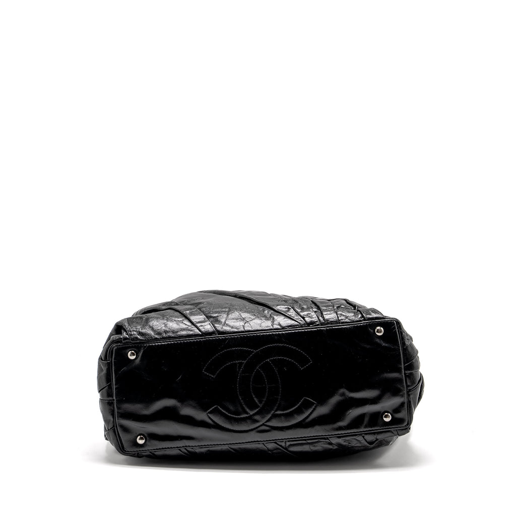 chanel-tote-bag-black
