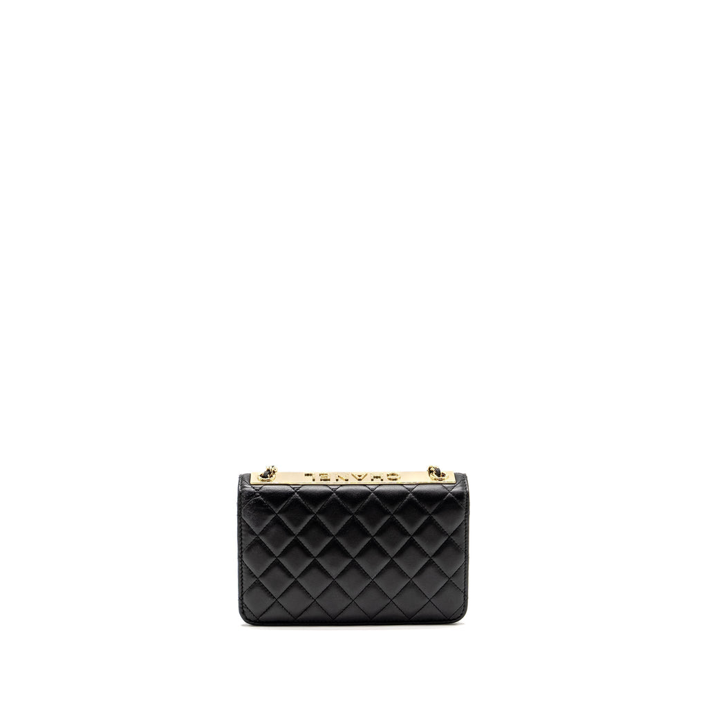 chanel-trendy-cc-wallet-on-chain-lambskin-black-lghw-microchip