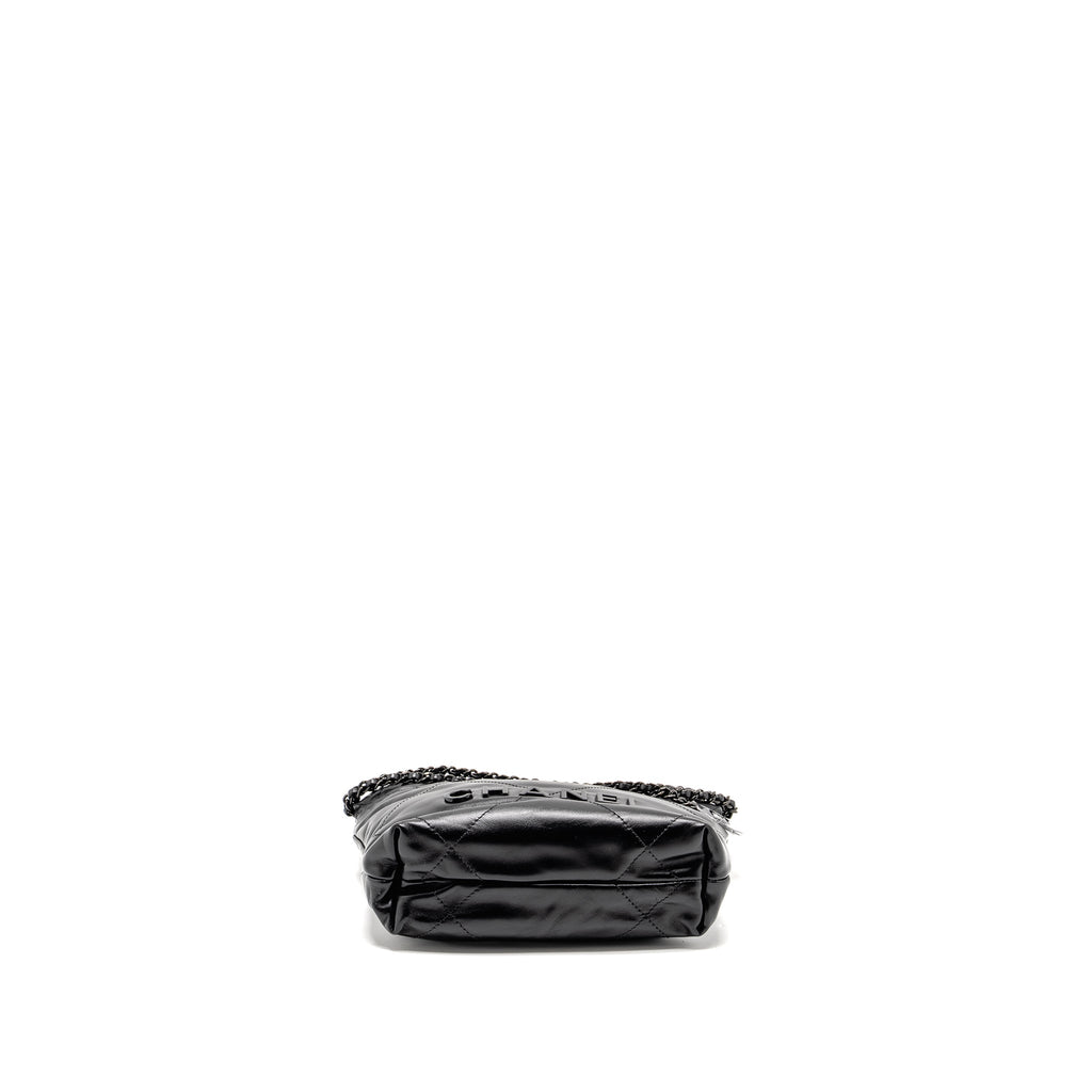 chanel-mini-22-so-black