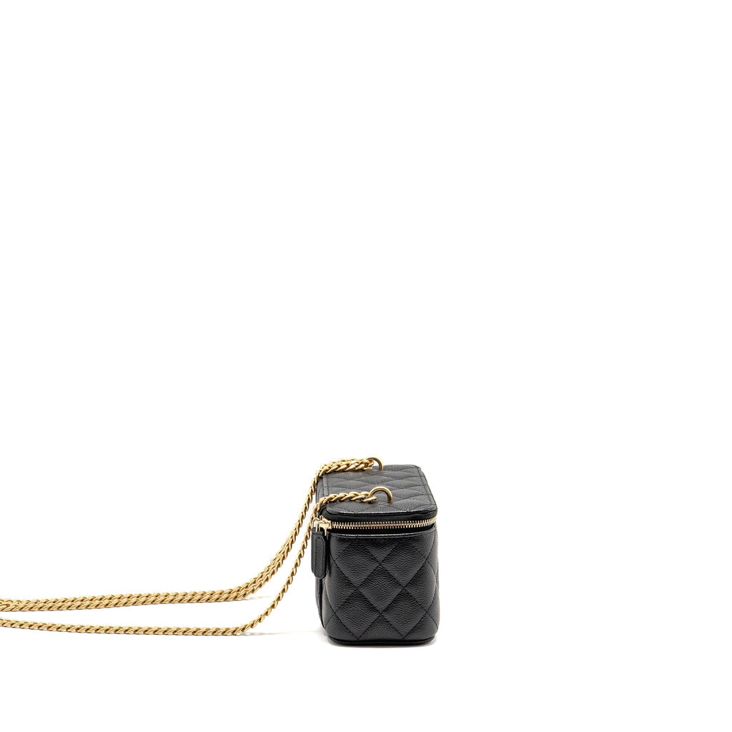 chanel-black-6