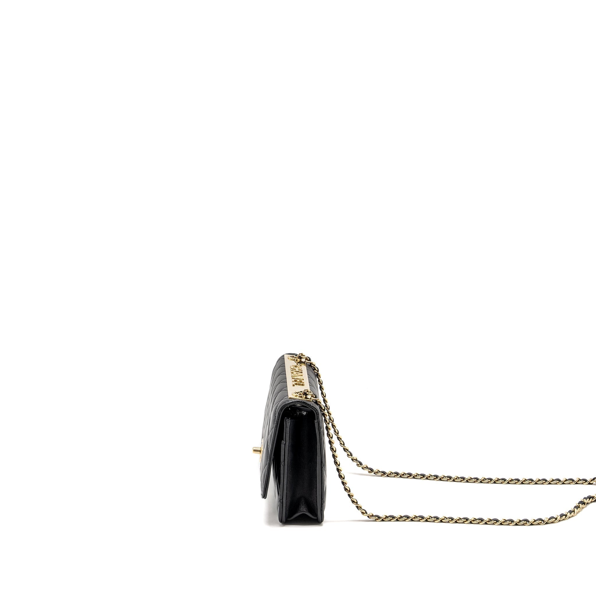 chanel-trendy-cc-wallet-on-chain-lambskin-black-lghw-microchip