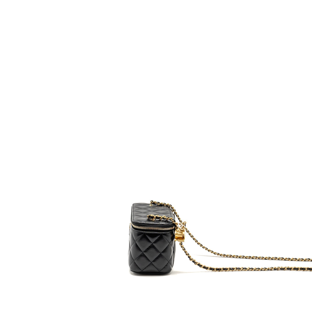 chanel-24a-long-vanity-case-with-cc-logo-adjustable-chain-lambskin-black-ghwmicrochip