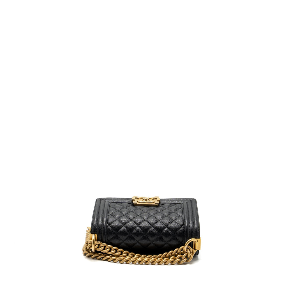 chanel-small-boy-bag-caviar-black-ghw-microchip-3