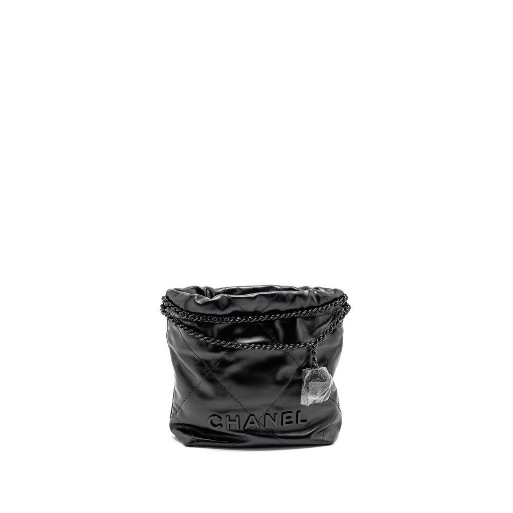 chanel-mini-22-so-black