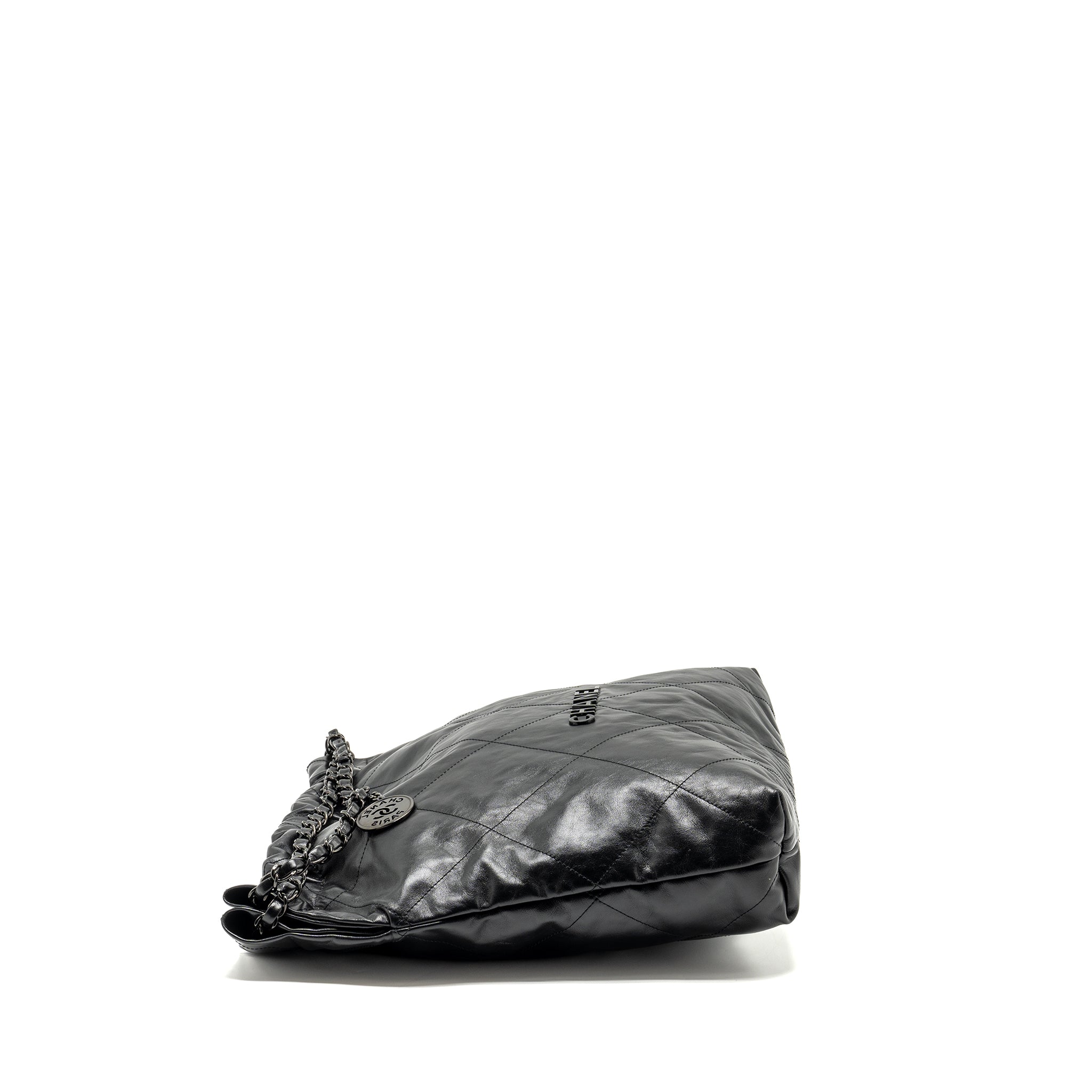 chanel-medium-22-bag-calfskin-so-black-microchip-copy-1