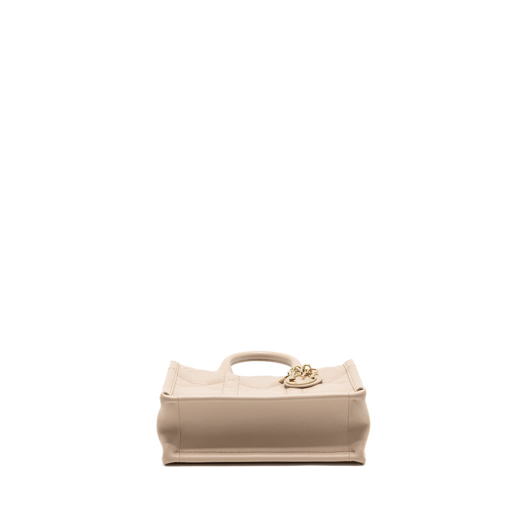 dior-dioramour-mini-dior-book-tote-macrocannage-calfskin-powder-beige-lghw-copy