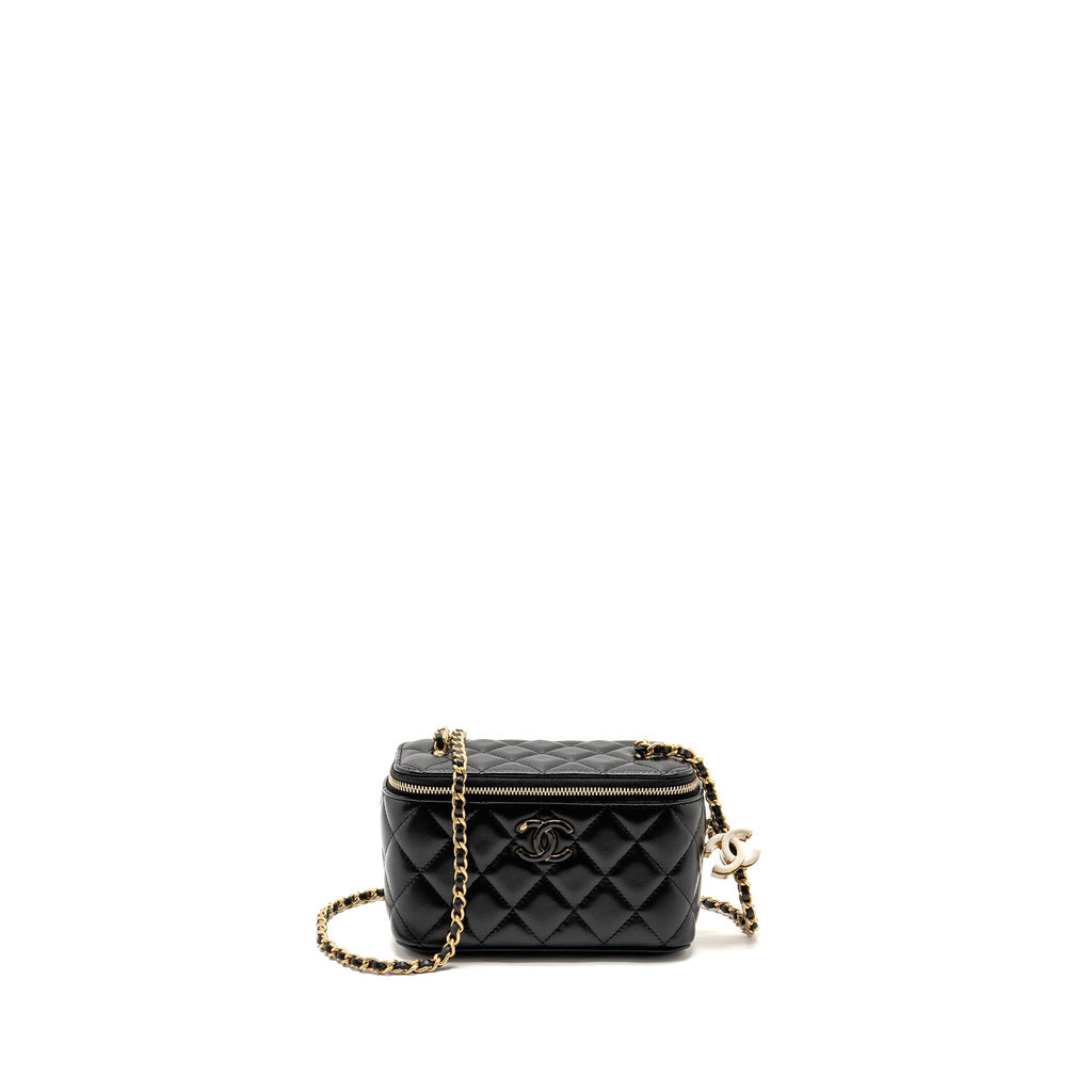 chanel-24a-long-vanity-case-with-cc-logo-adjustable-chain-lambskin-black-ghwmicrochip