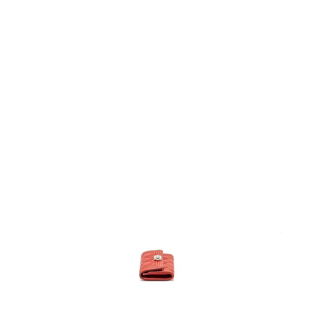chanel-boy-flap-card-holder-caviar-red-shw