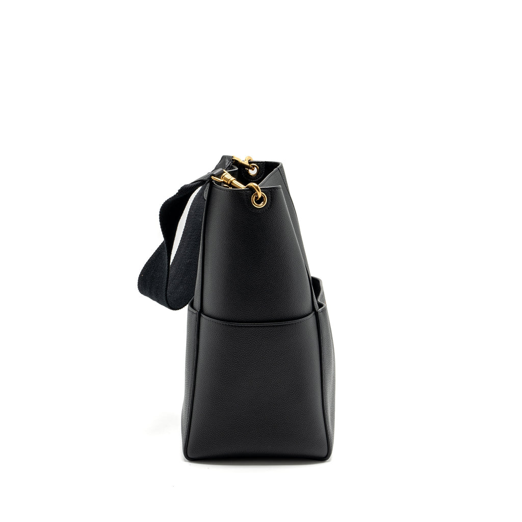 celine-sangle-bucket-bag-grained-calfskin-black-ghw-1