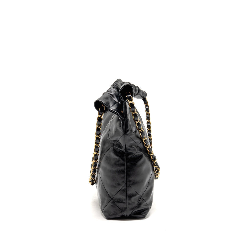 chanel-22-black-2