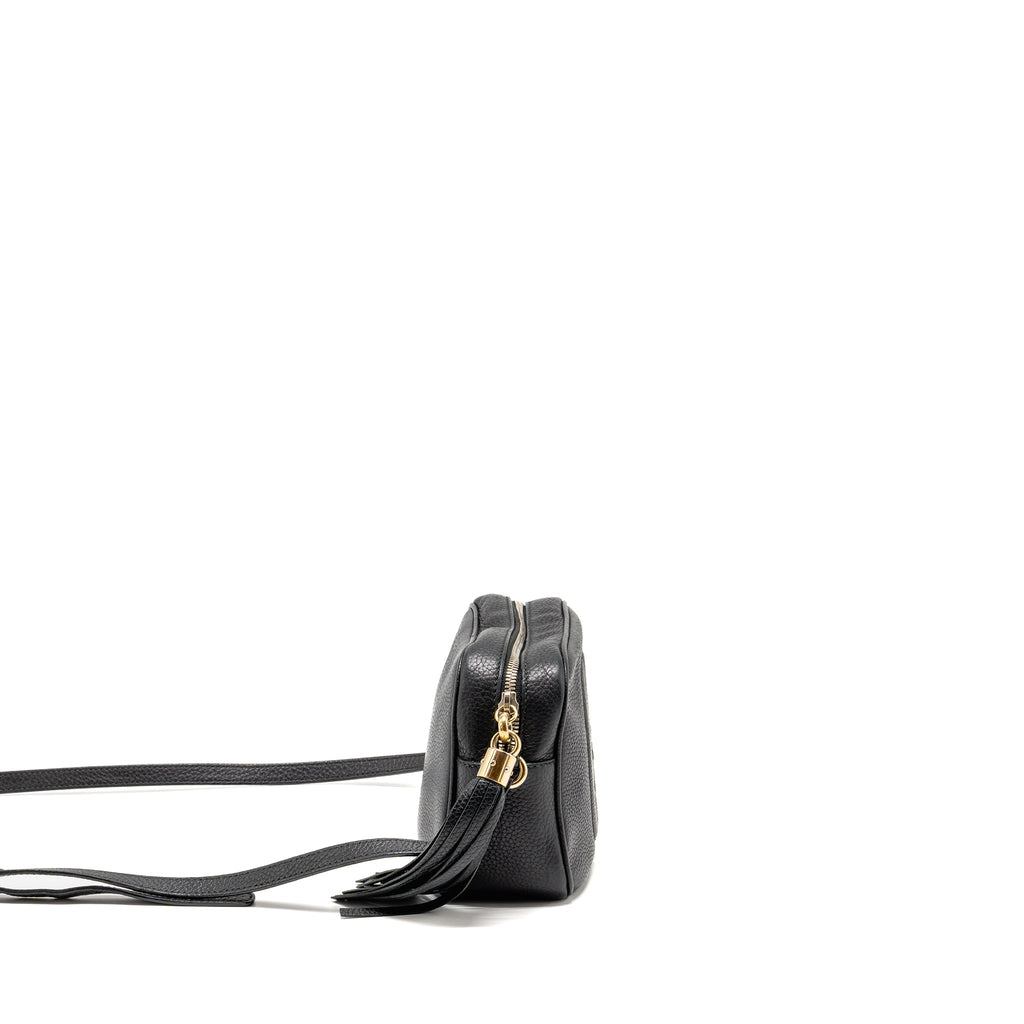 gucci-soho-disco-camera-crossbody-bag-calfskin-black-lghw-2