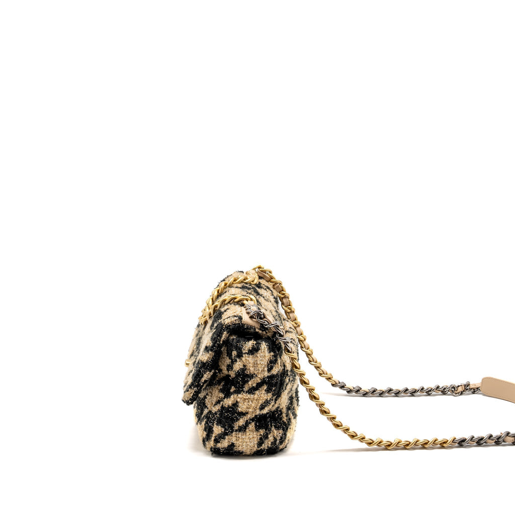 chanel-19-bag-tweed-beige-black-multicolour-hardware