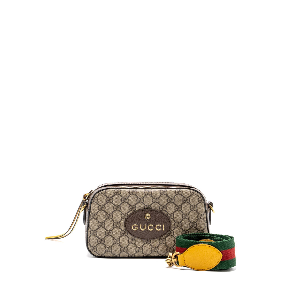 gucci-gg-supreme-camera-bag-canvas-leather-ghw