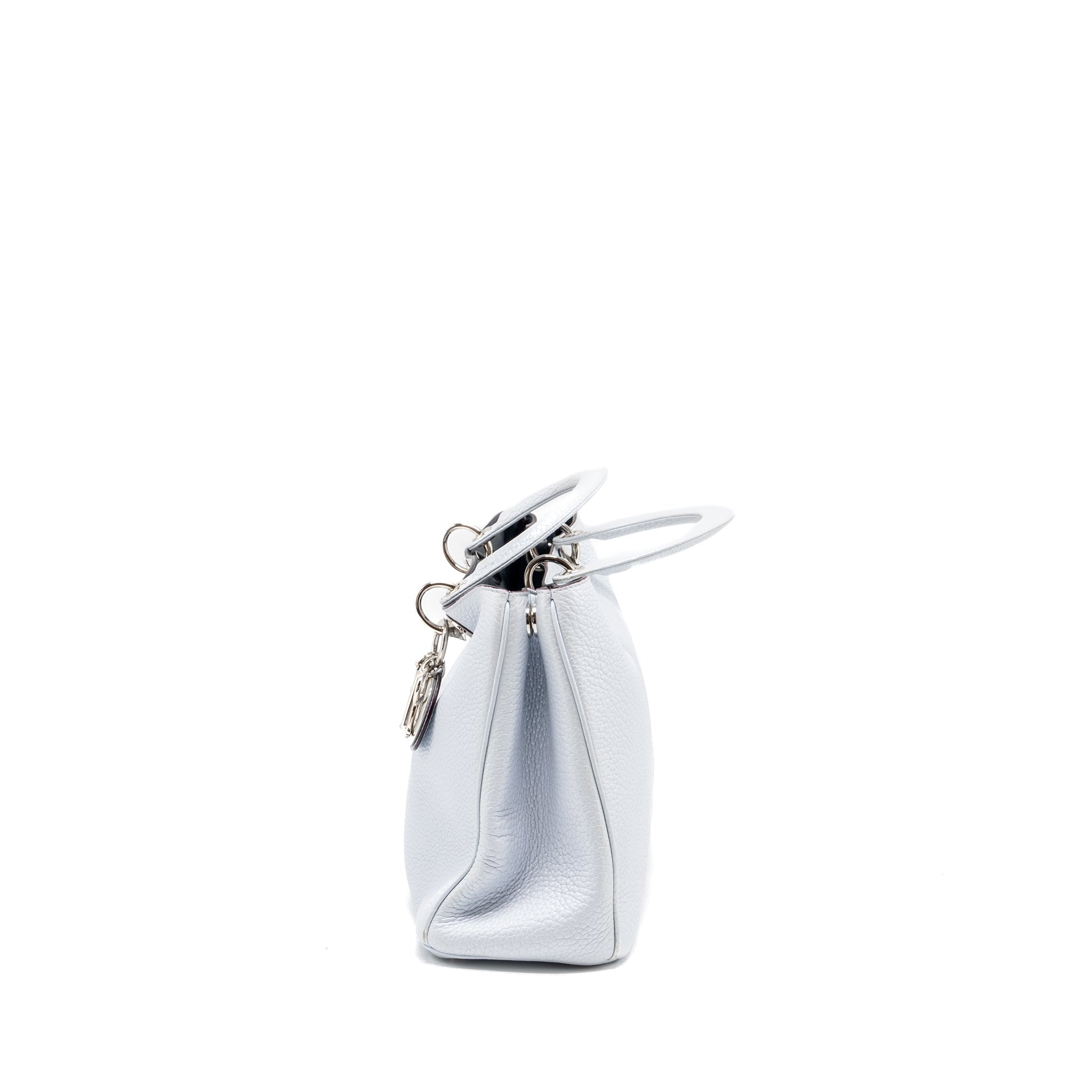 dior-diorissimo-tote-bag-grained-calfskin-light-grey-shw
