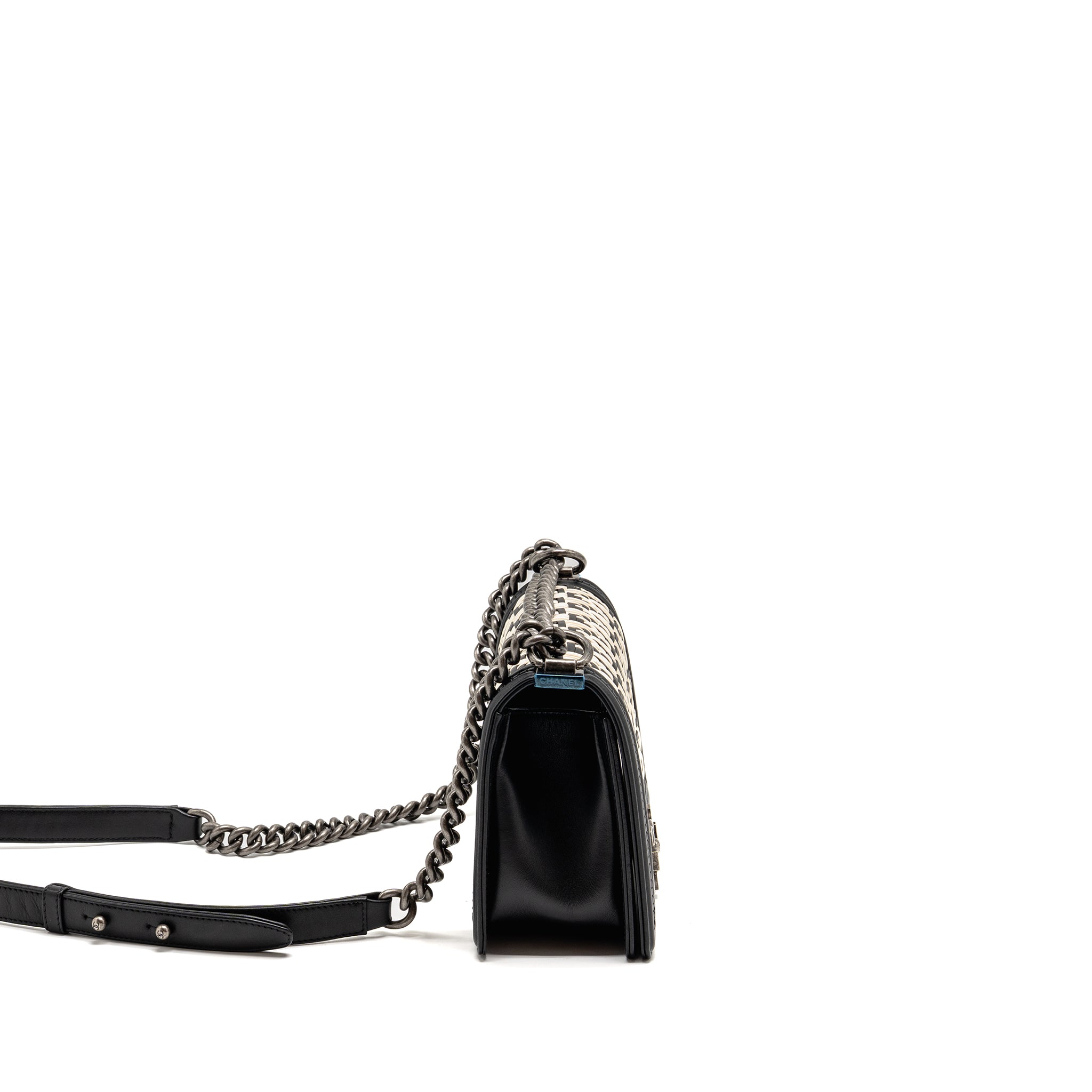 chanel-medium-boy-bag-woven-black-white-ruthenium-hardware