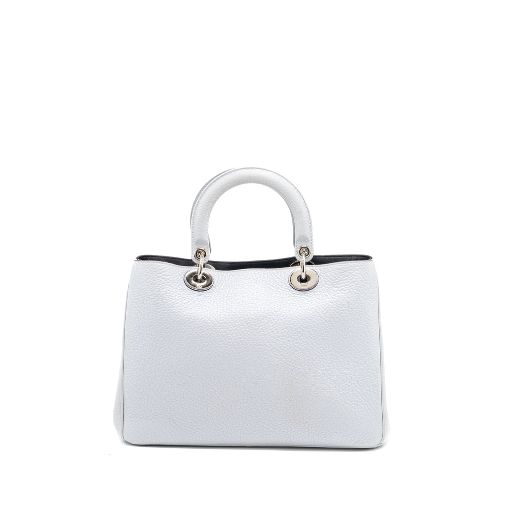 dior-diorissimo-tote-bag-grained-calfskin-light-grey-shw
