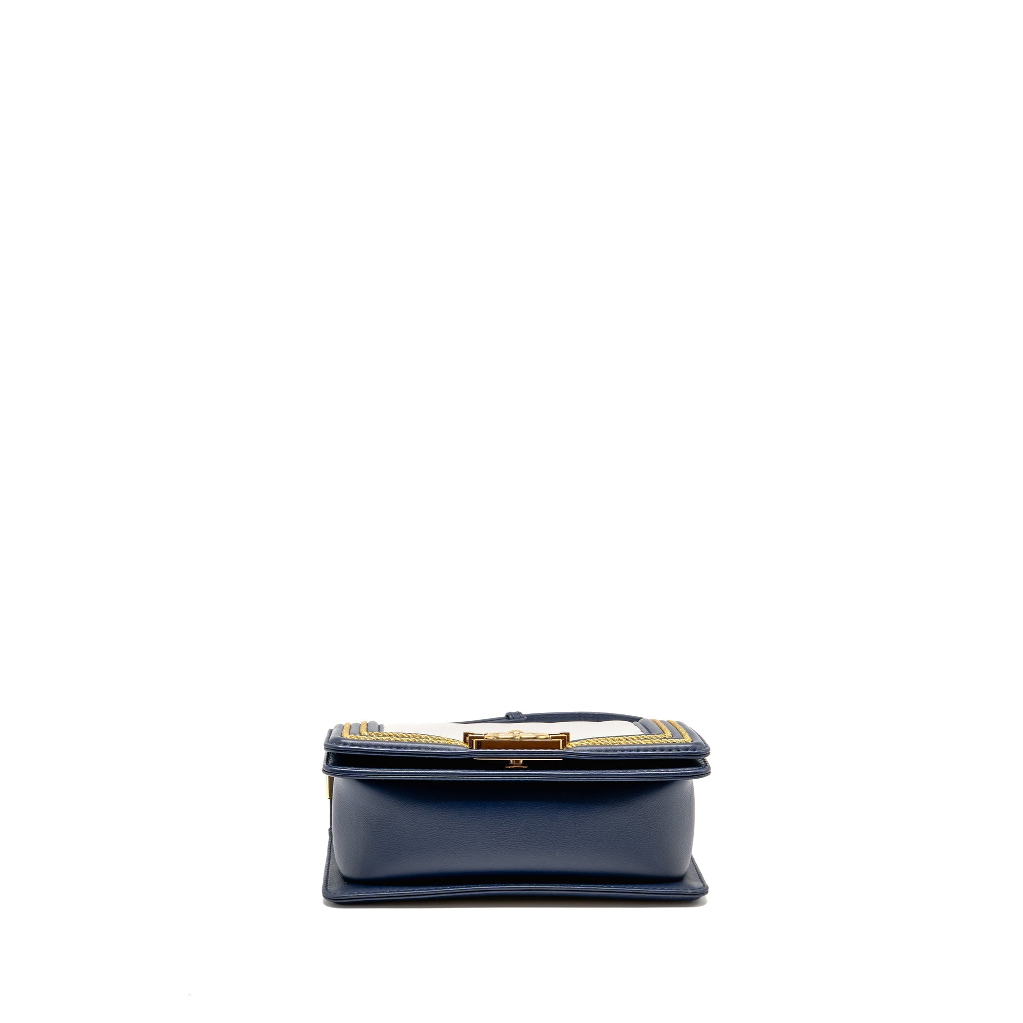 chanel-small-chevron-boy-bag-calfskin-white-navy-ghw