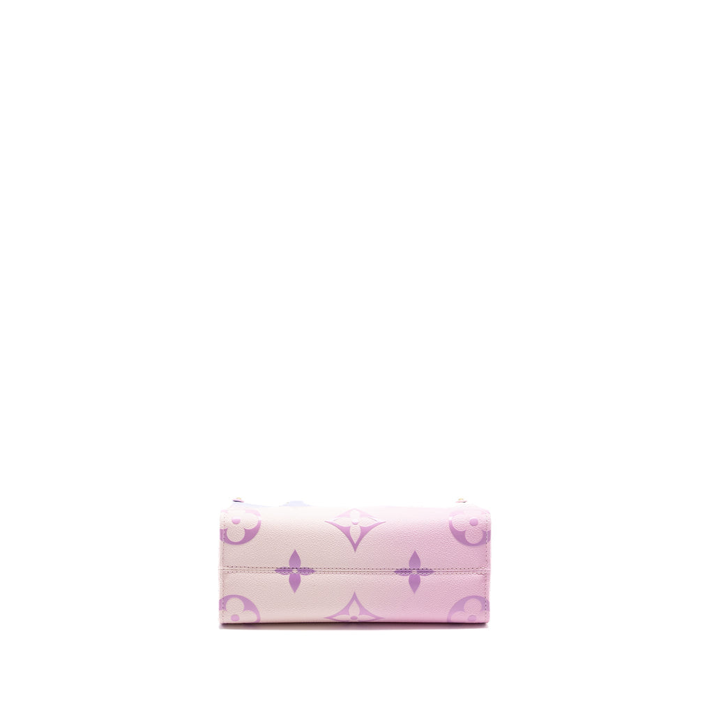 louis-vuitton-onthego-pm-calfskin-sunrise-pastel-multicolour-pink-purple-ghw