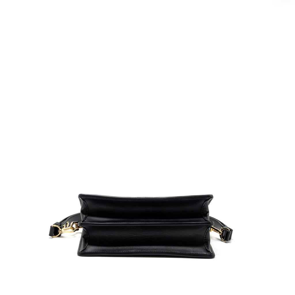louis-vuitton-dauphine-mm-epi-black-ghw-1