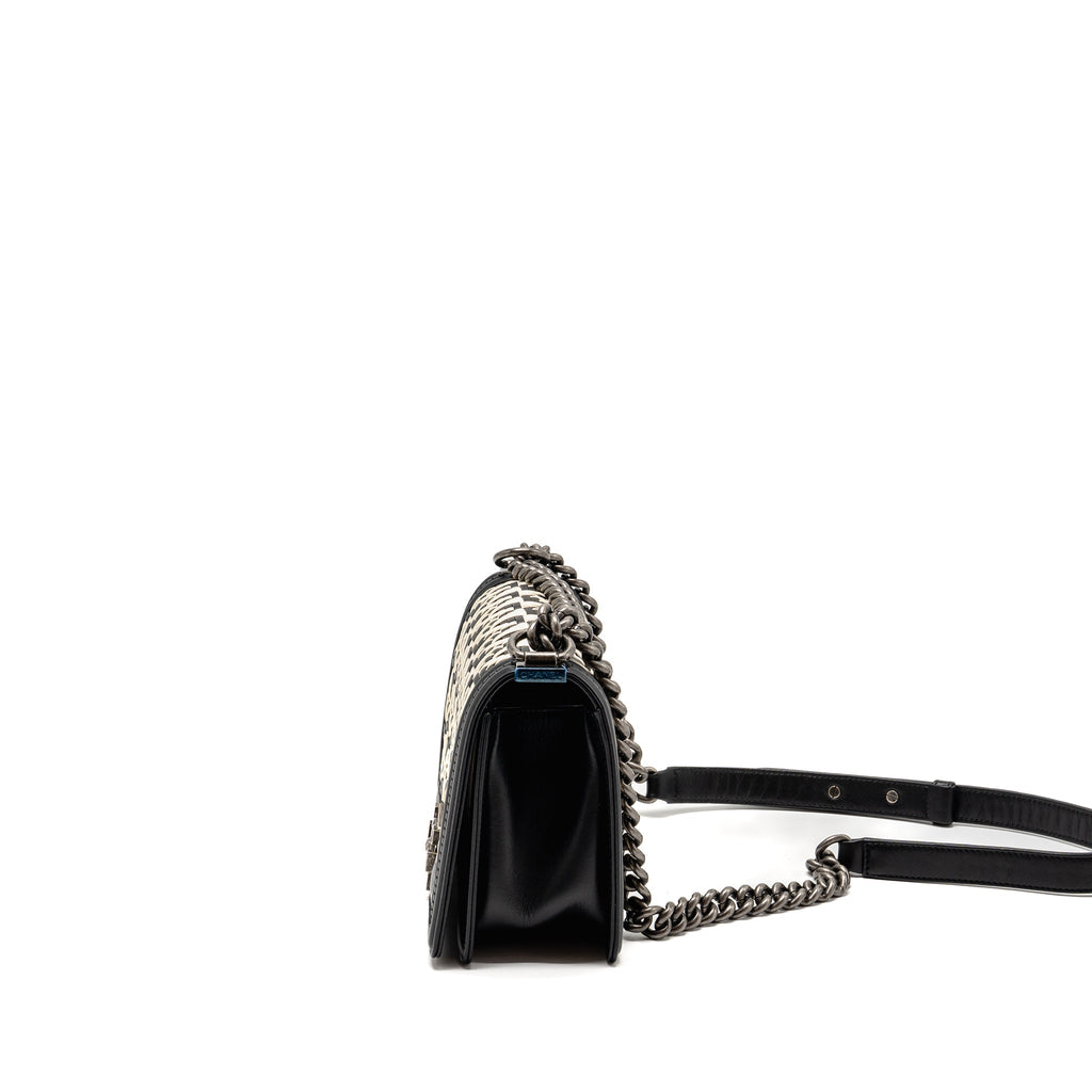 chanel-medium-boy-bag-woven-black-white-ruthenium-hardware
