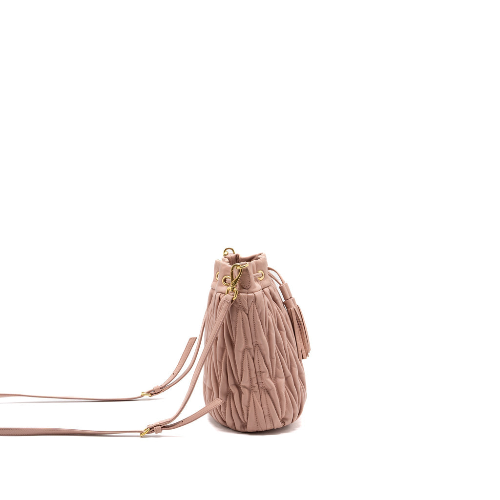 miumiu-matelasse-bucket-bag-napa-leather-pink-ghw