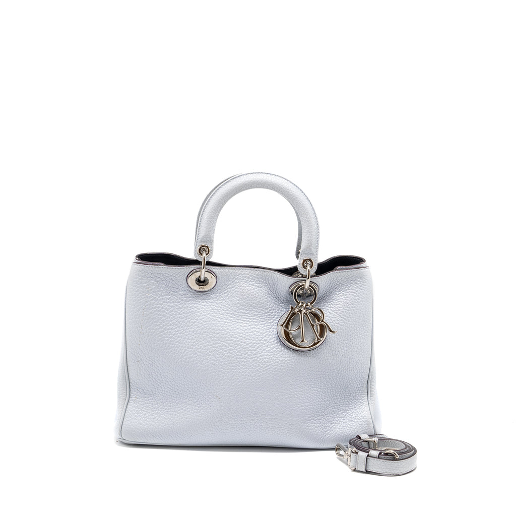 dior-diorissimo-tote-bag-grained-calfskin-light-grey-shw