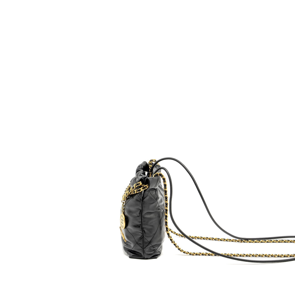 chanel-mini-22-bag-shiny-calfskin-black-ghwmicrochip-3