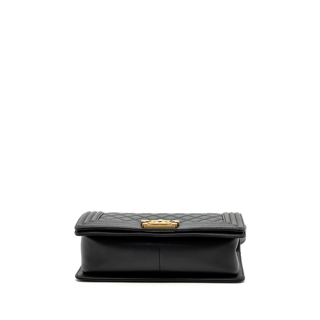 chanel-medium-boy-bag-calfskin-black-ghw-2