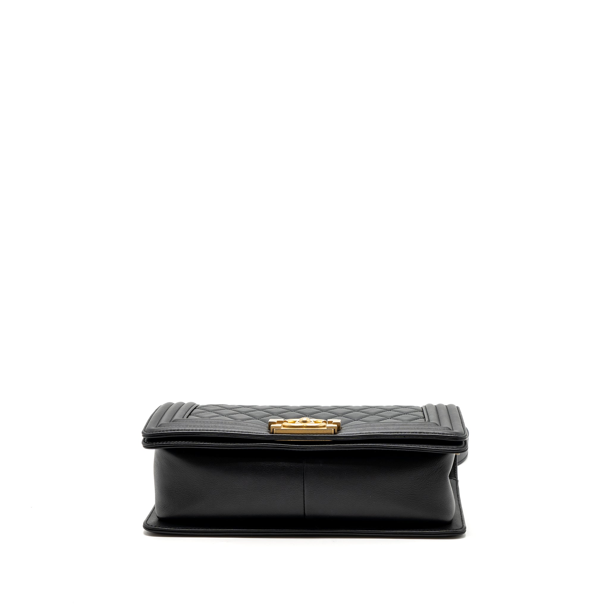 chanel-medium-boy-bag-calfskin-black-ghw-2