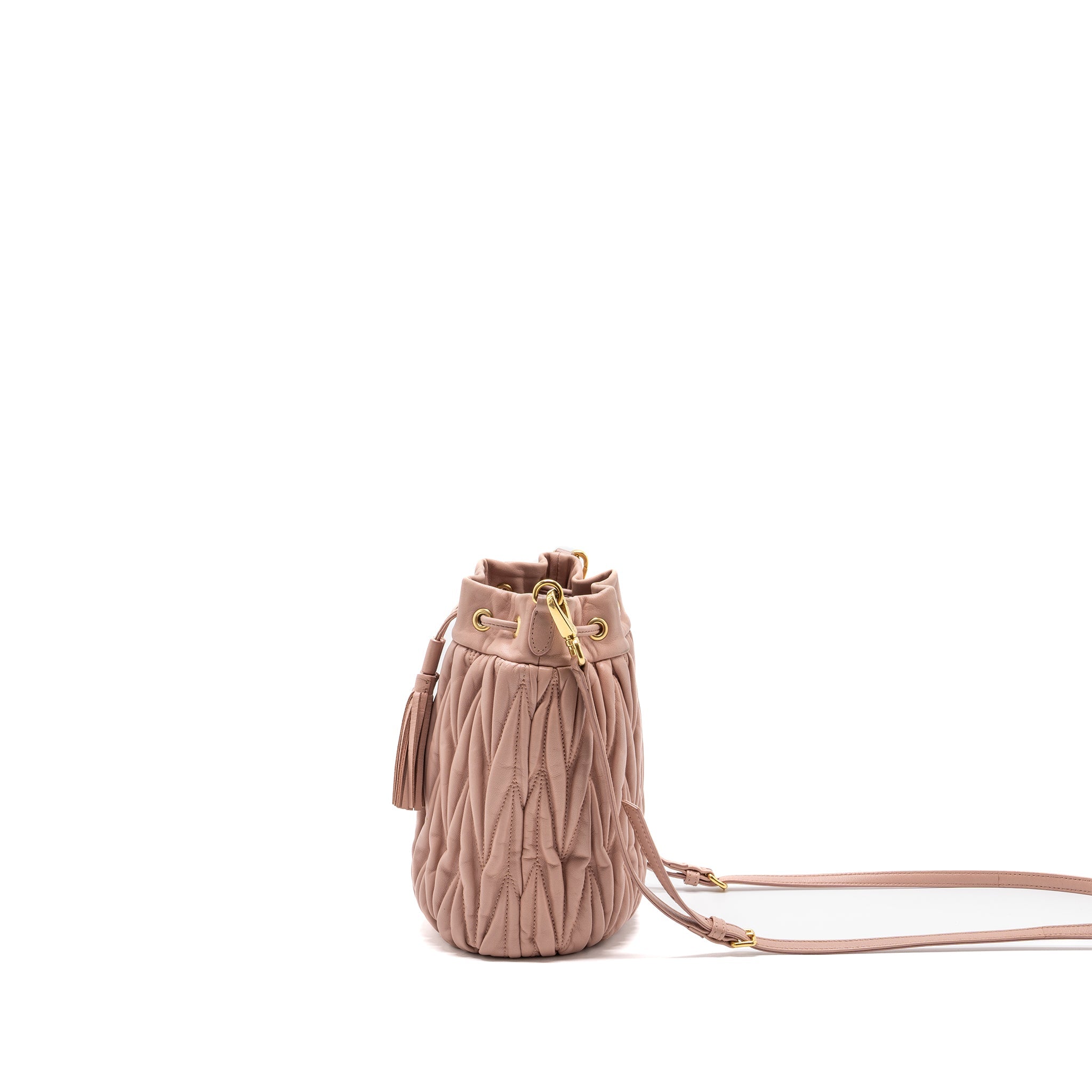 miumiu-matelasse-bucket-bag-napa-leather-pink-ghw