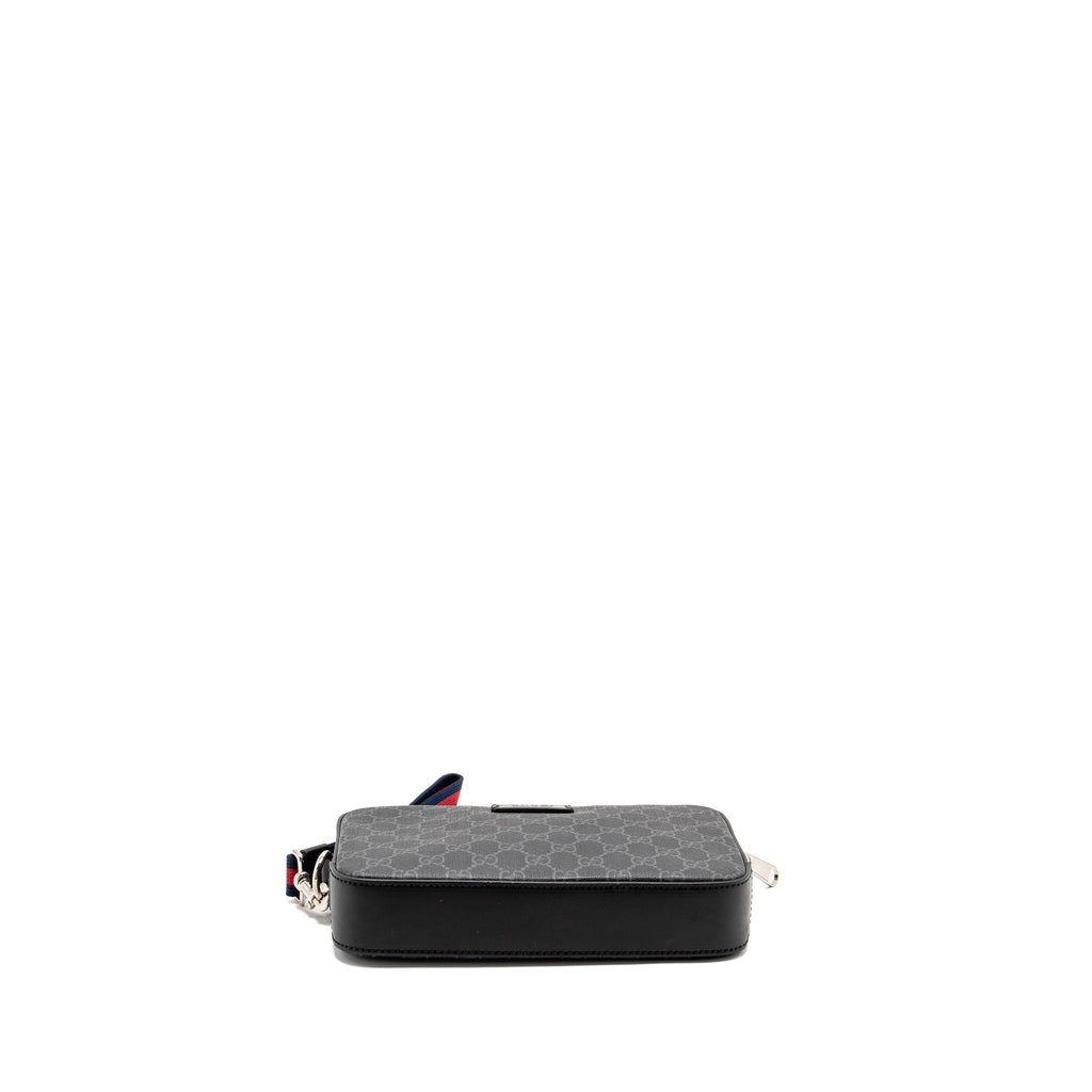 gucci-pouch-gg-supreme-canvas-black-shw