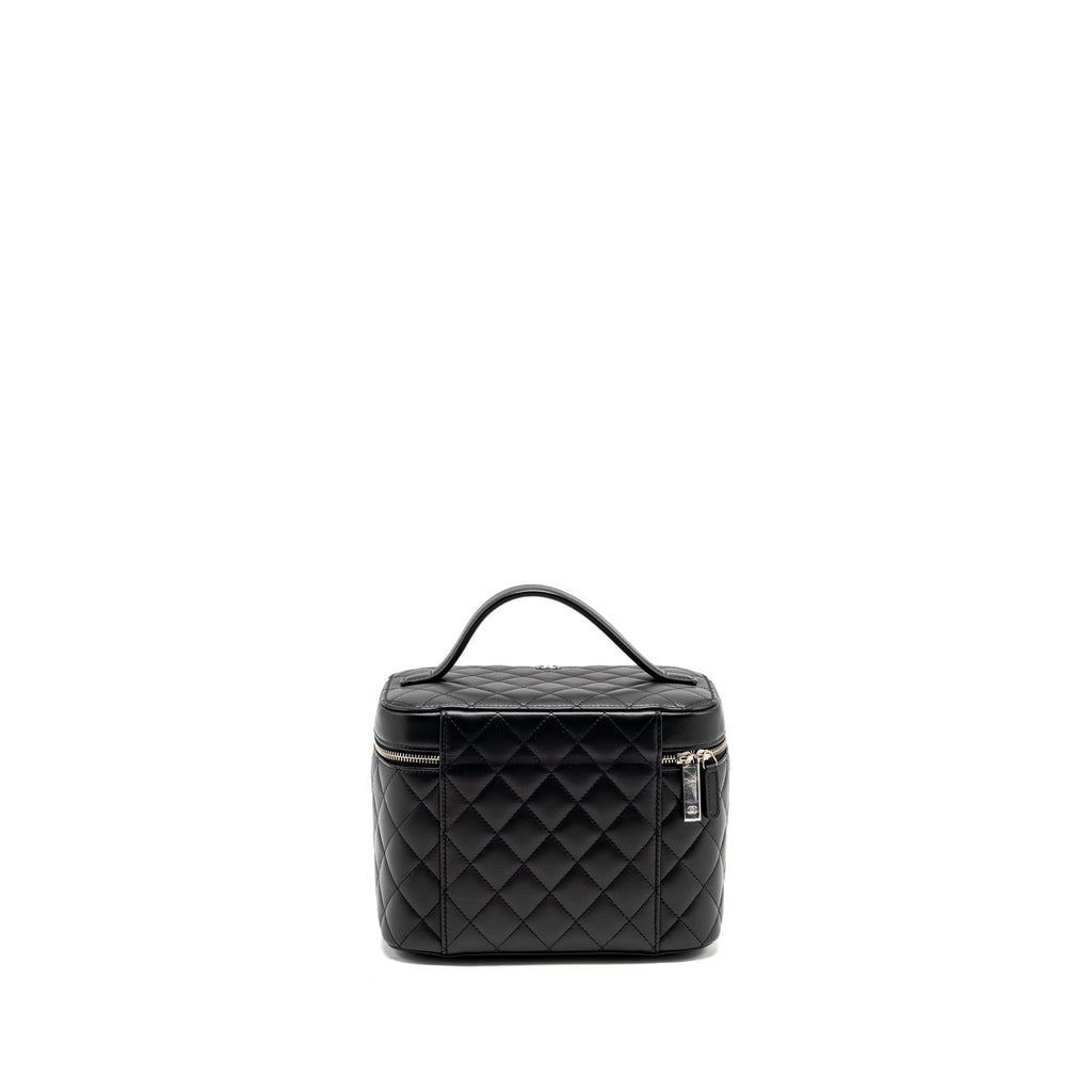 chanel-quilted-vanity-case-lambskin-black-shw