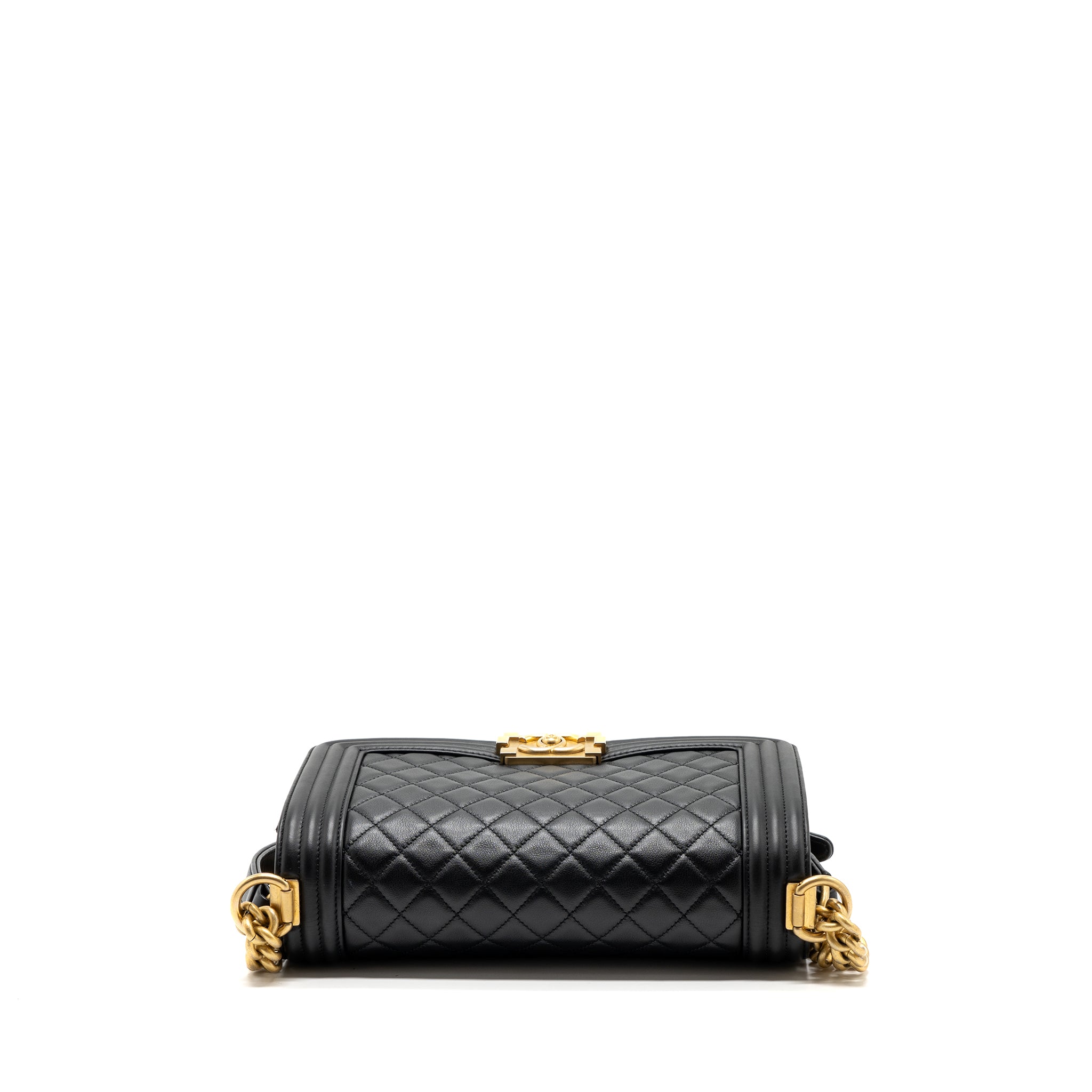 chanel-medium-boy-bag-calfskin-black-ghw-2