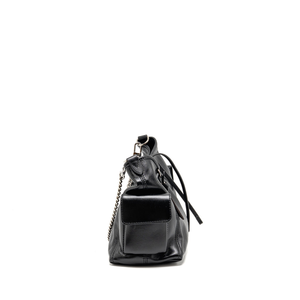 louis-vuitton-carryall-cargo-vibe-pm-lambskin-black-shw