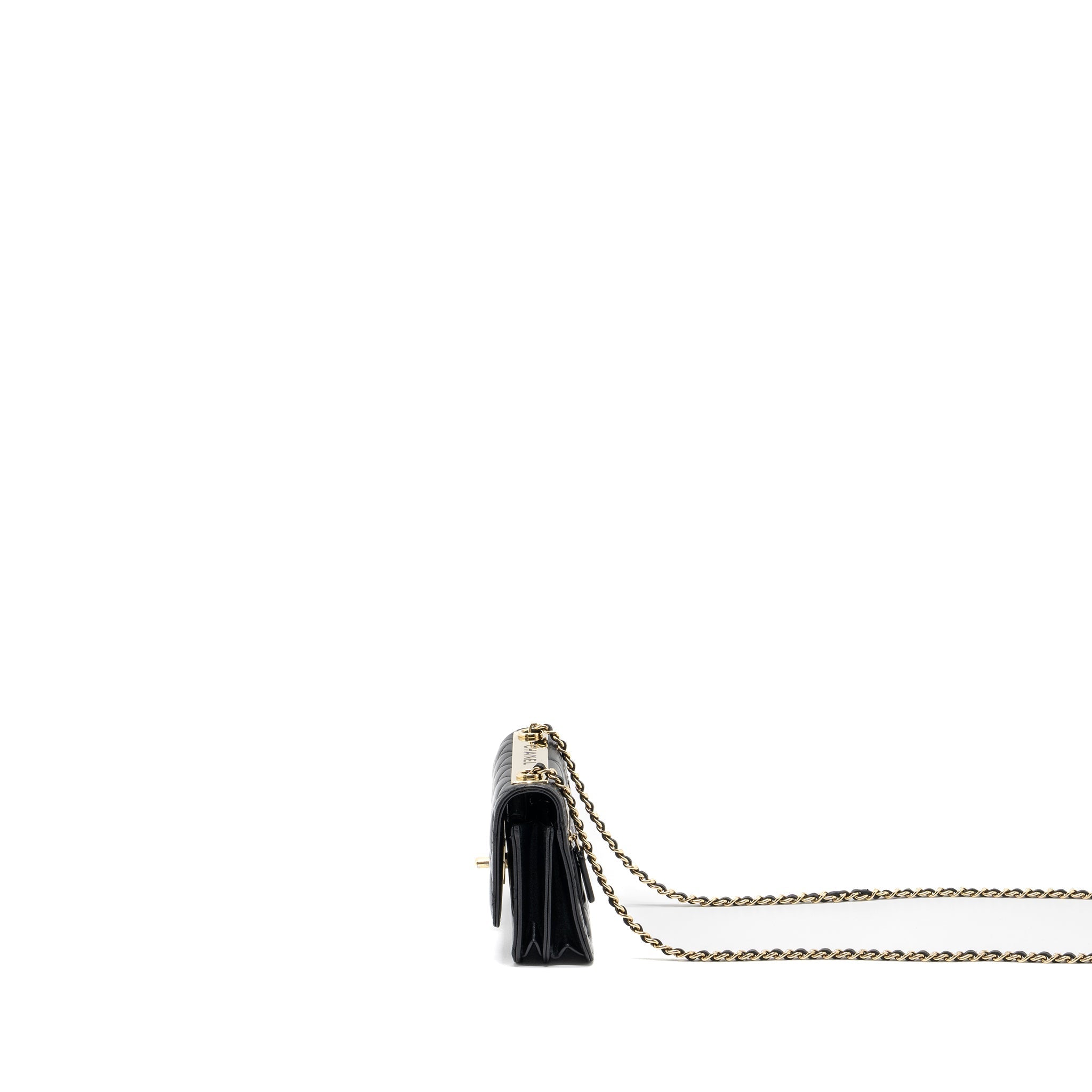 chanel-mini-trendy-cc-wallet-on-chain-lambskin-black-lghw
