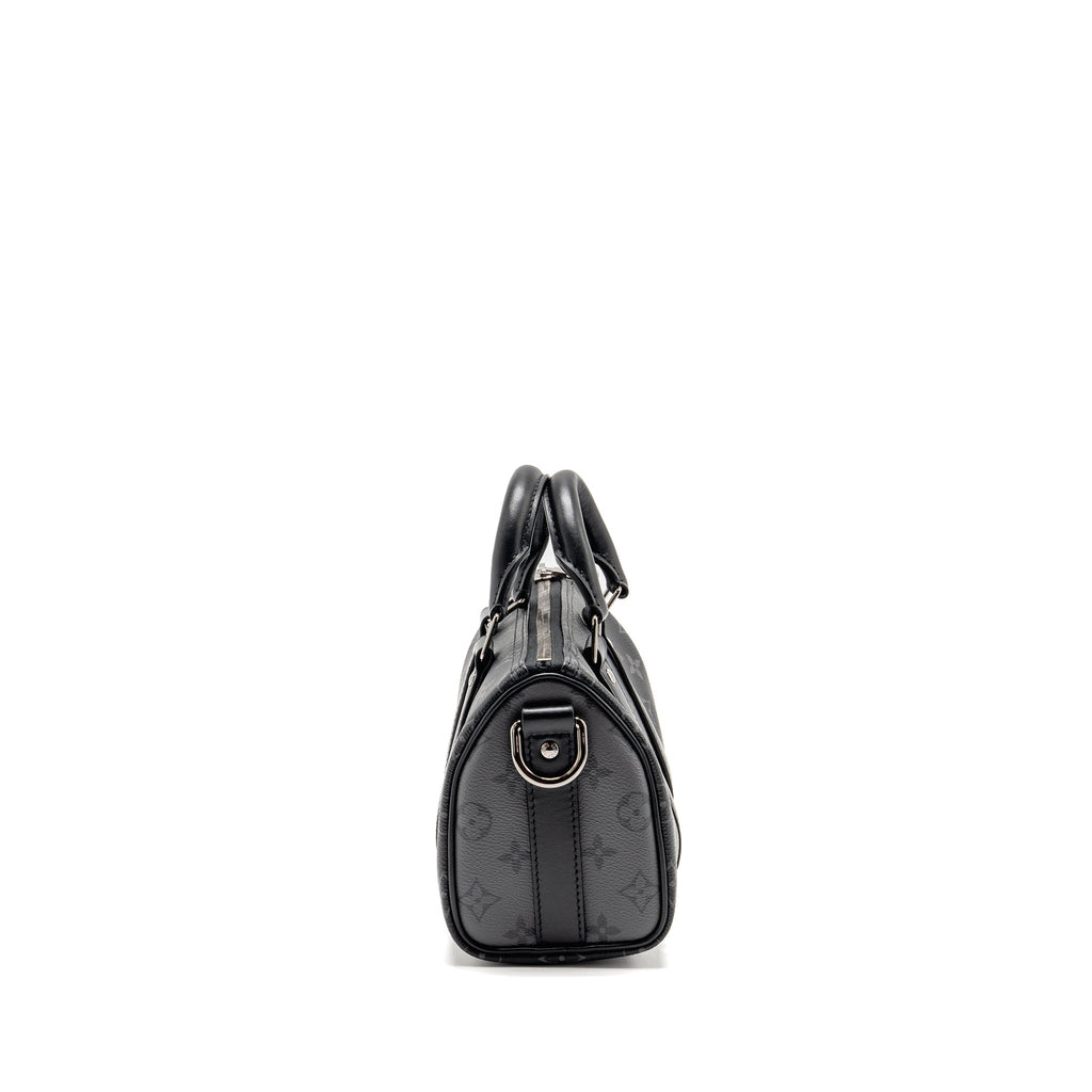 louis-vuitton-keepall-bandouliere-25-monogram-eclipse-shw