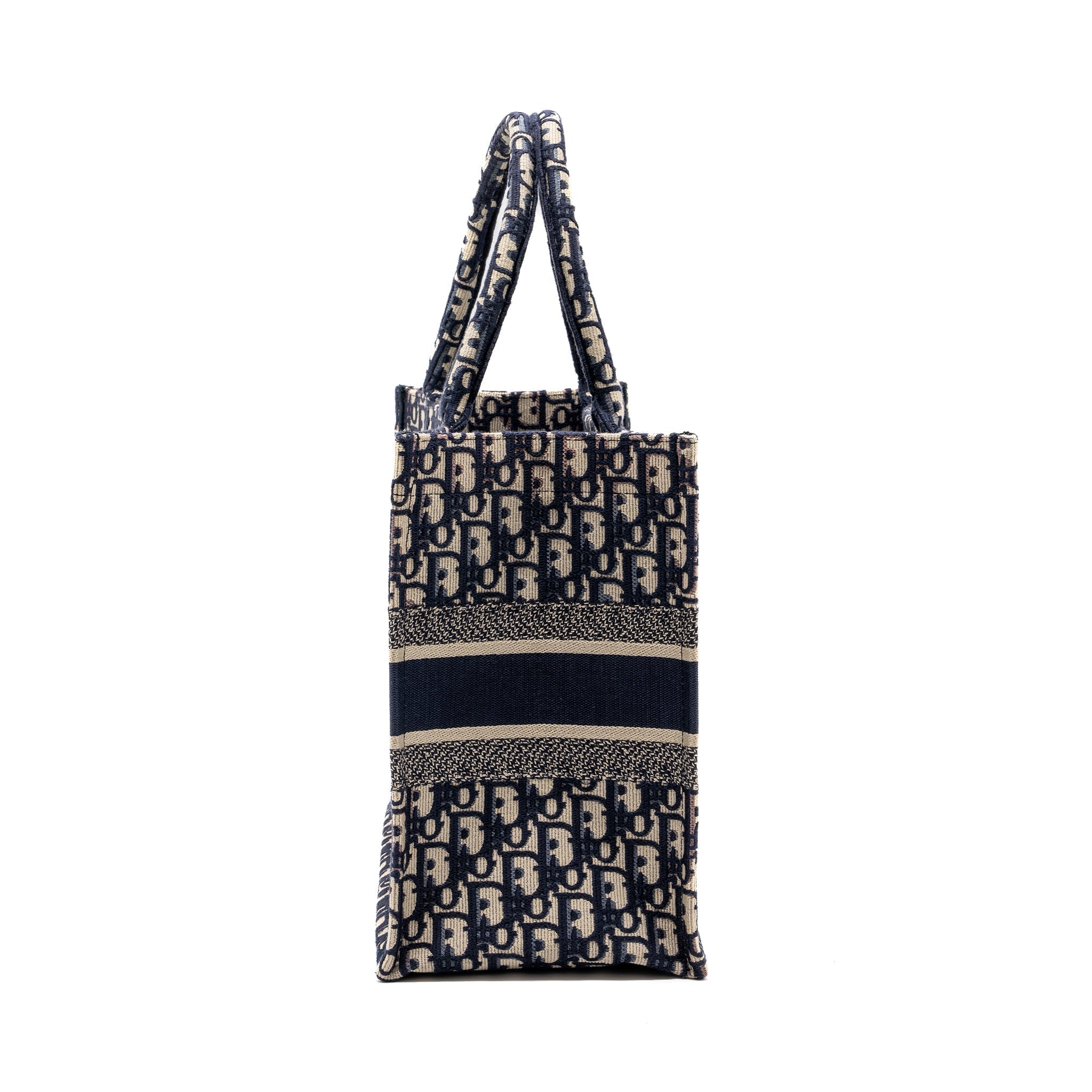 dior-medium-book-tote-blue-dior-oblique-embroidery-1