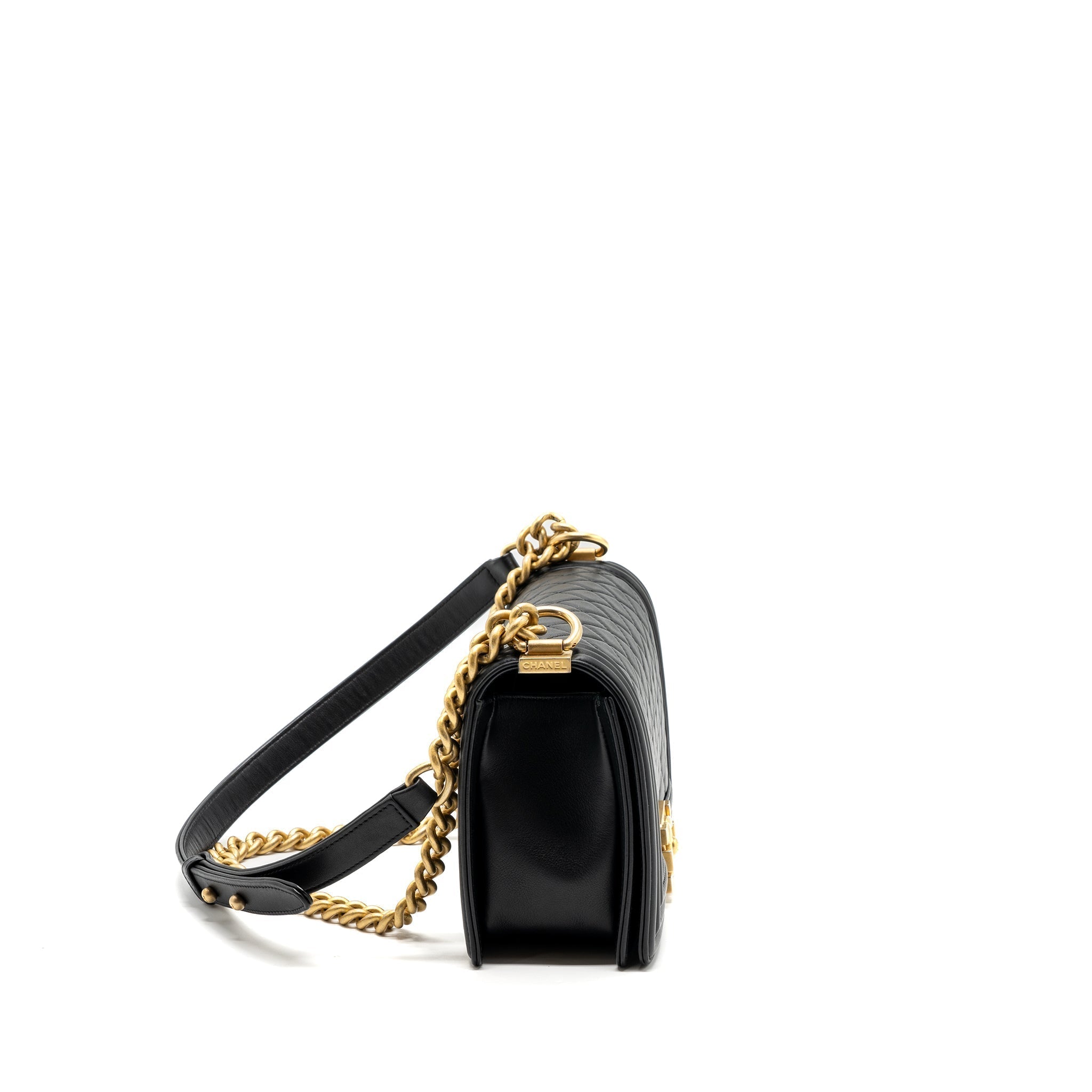 chanel-medium-boy-bag-calfskin-black-ghw-2